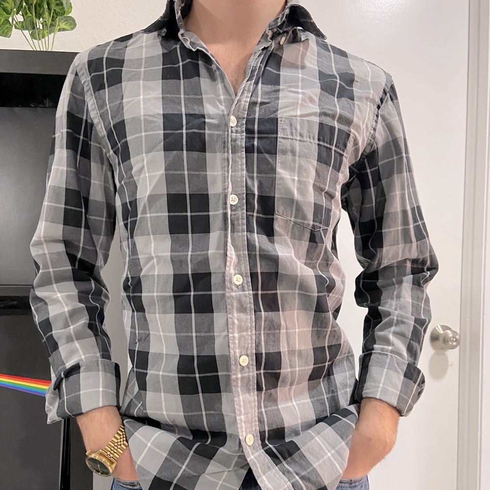 Men’s Plaid Button Down
